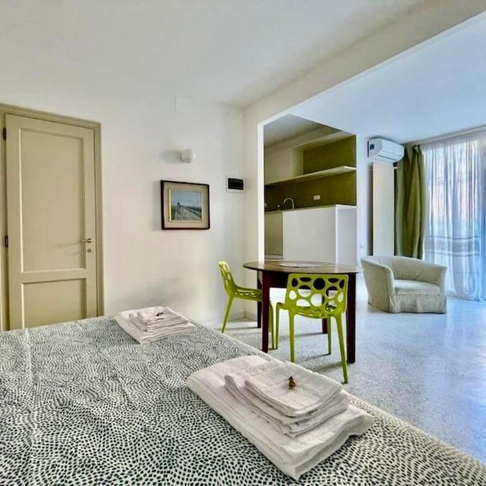 Modern Apartment Navigli Milán Exteriér fotografie